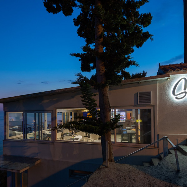 Solar Beach Inn, Solar Beach Inn u neposrednoj blizini mora, Stobreč, Dalmacija Stobreč Solar Beach Inn, Solar Beach Inn u neposrednoj blizini mora, Stobreč, Dalmacija Stobreč