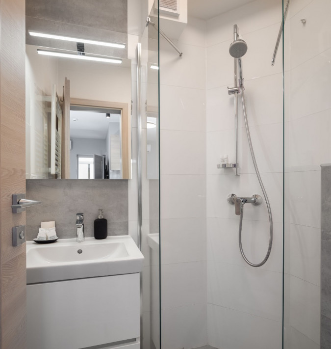 Studio s pogledom na planinu, Solar Beach Inn u neposrednoj blizini mora, Stobreč, Dalmacija Stobreč