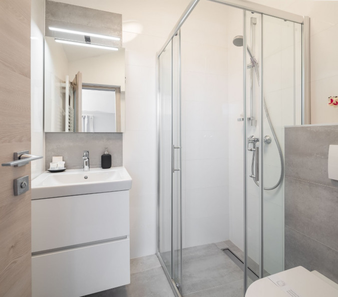 Studio s pogledom na more, Solar Beach Inn u neposrednoj blizini mora, Stobreč, Dalmacija Stobreč