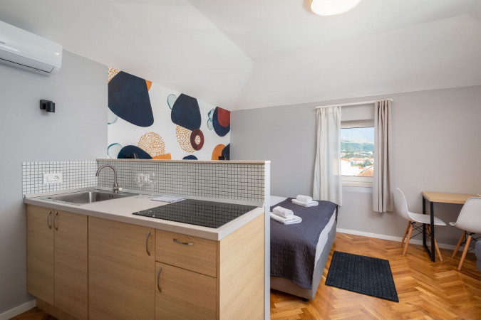 Studio s pogledom na more, Solar Beach Inn u neposrednoj blizini mora, Stobreč, Dalmacija Stobreč