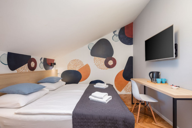 Dvokrevetne sobe s pogledom na planine, Solar Beach Inn u neposrednoj blizini mora, Stobreč, Dalmacija Stobreč